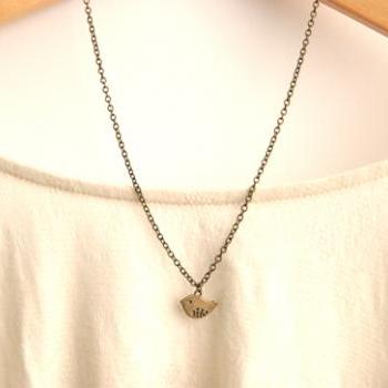 Small Swallow Bird Vintage Style Antique Brass Necklace, perfect for a Vintage Style Wedding